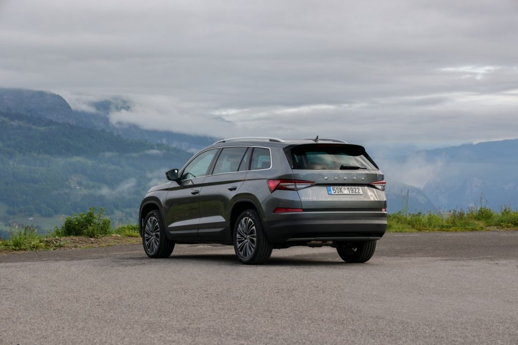 سكودا كودياك من الخلف