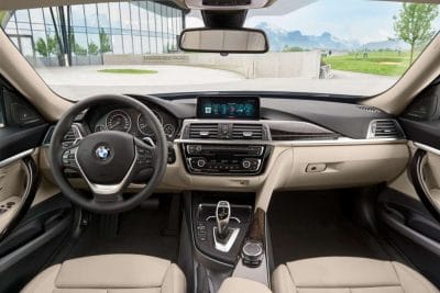 صورة بي ام دبليو 320i 2026 Luxury Ultimate رقم 2
