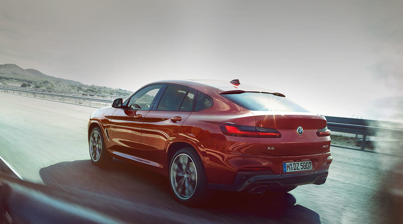 سيارة بي إم دبليو X4 موديل 2021