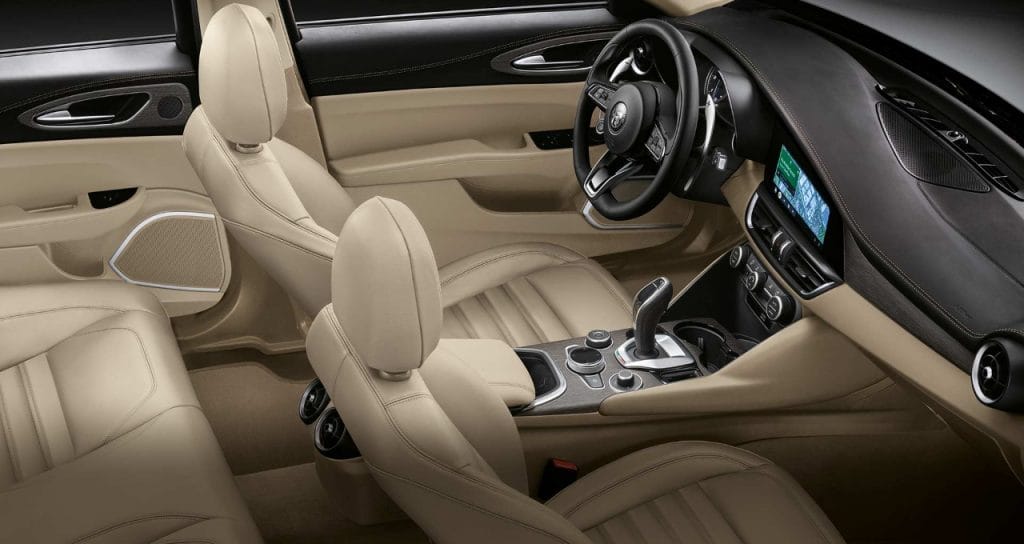 Alfa Romeo Giulia 2025 Sprint image 1