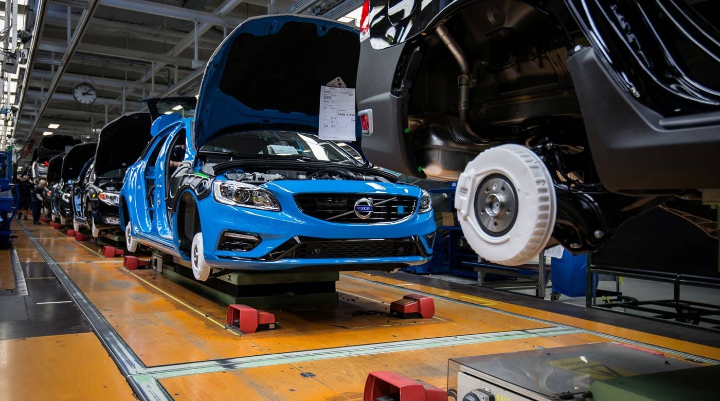 نقص الرقائق وتأثيرها على تويوتا وفولفو