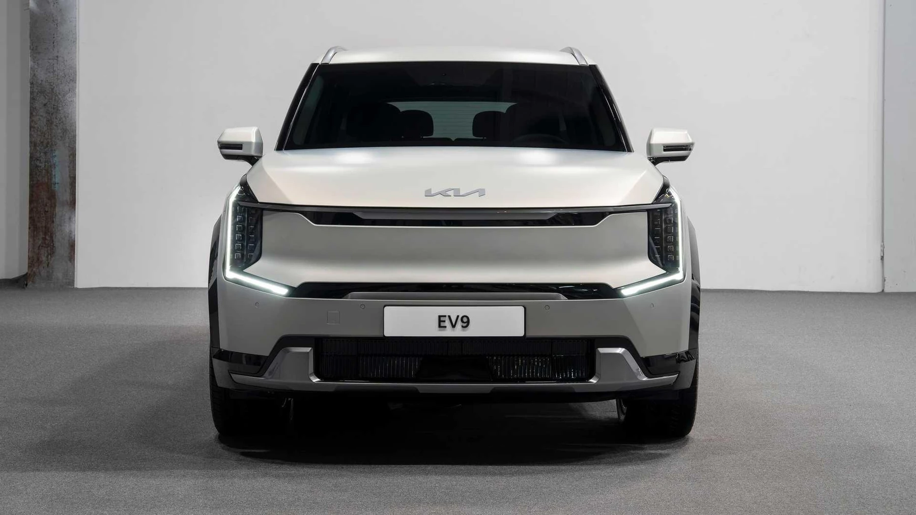 كيا EV9 2025 GT Line 6 Seats - صورة السيارة
