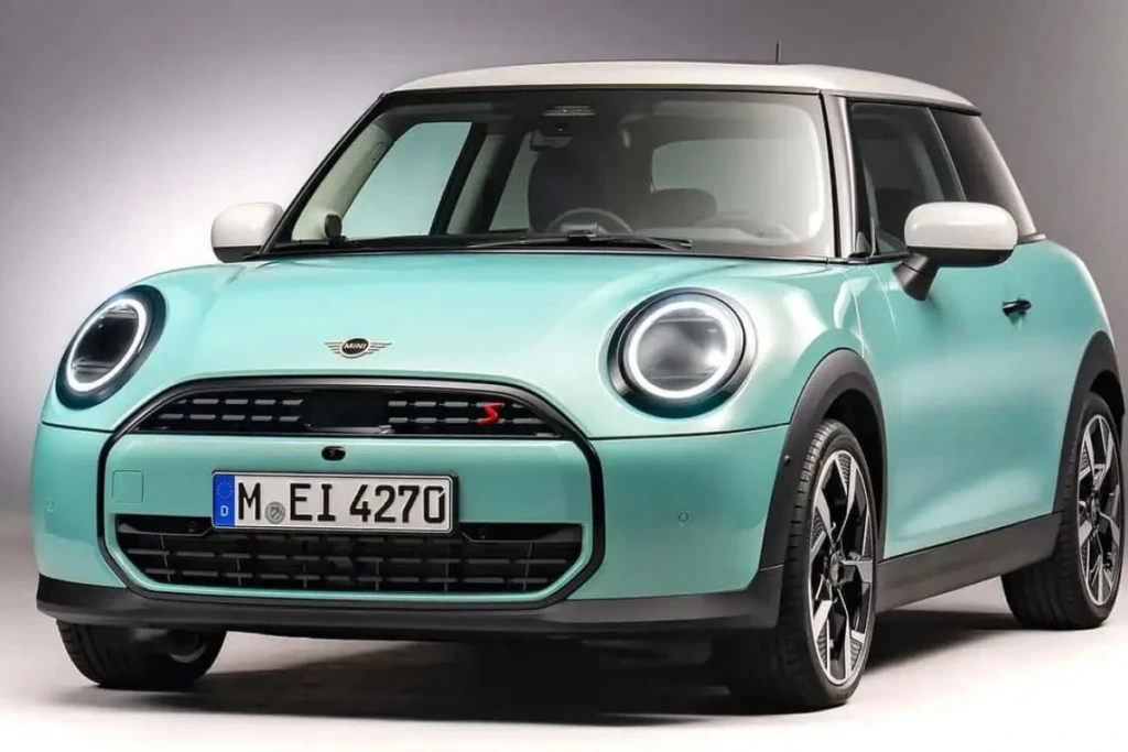 ميني كوبر 2025 1.5 A/T C - - صورة السيارة