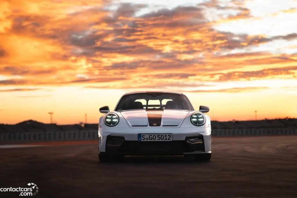 بورش 911 GT3 - صورة السيارة من المصدر