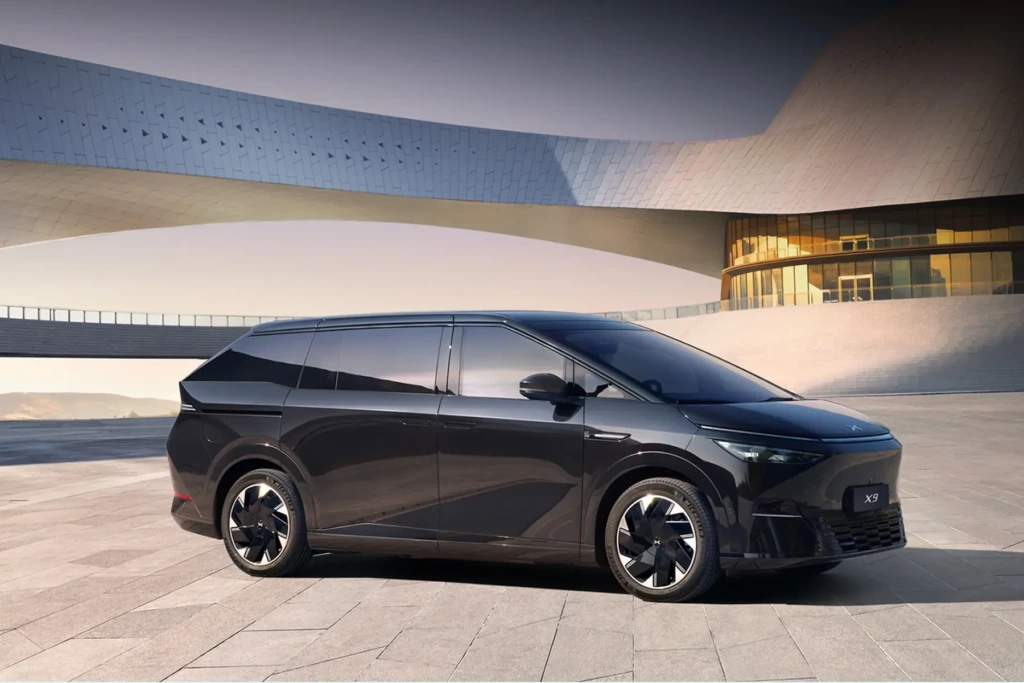 Xpeng X9 2026 - vehicle image